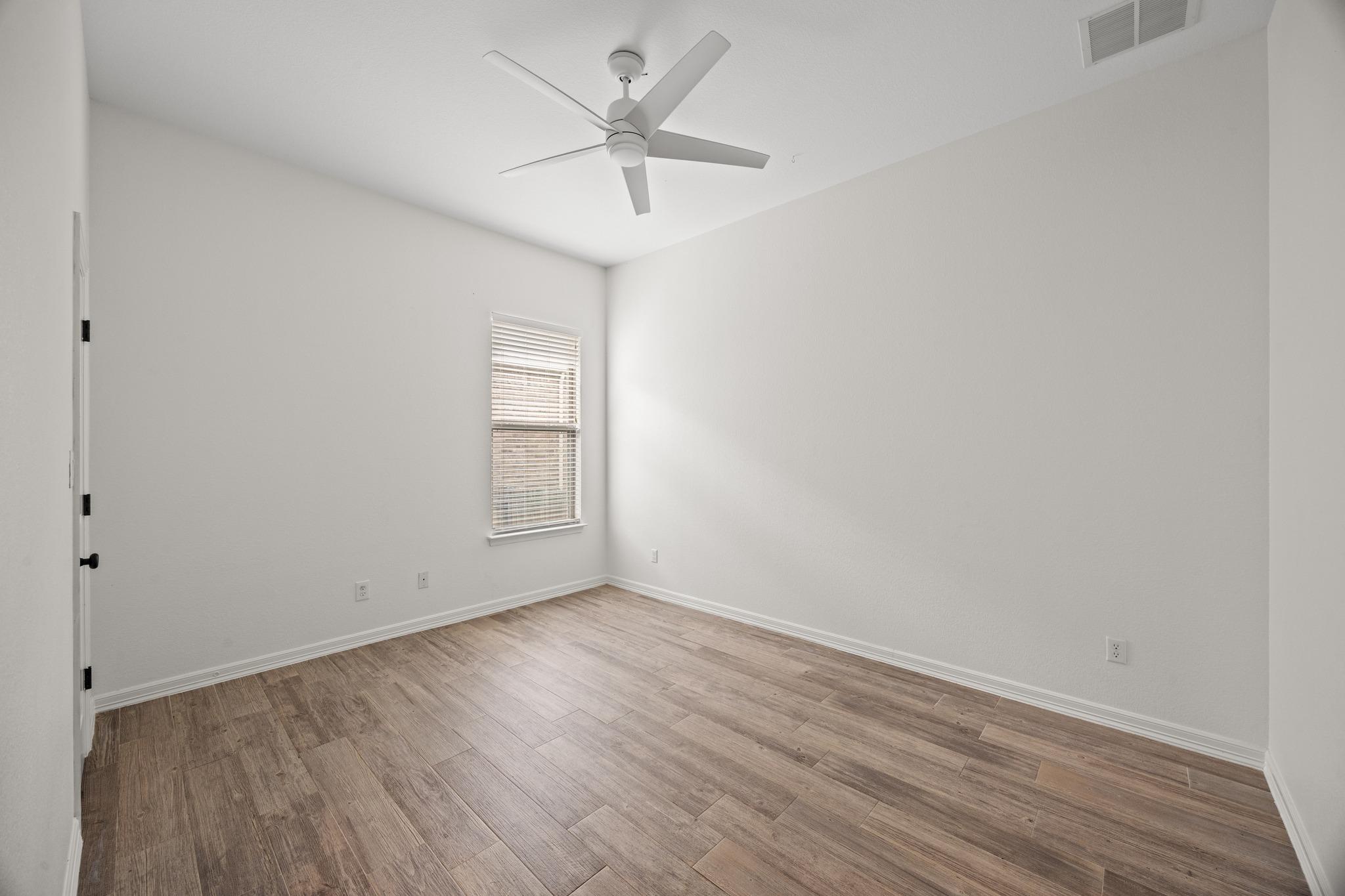 366 Mirafield Lane Austin, TX 78737 - Photo 7 of 34 Bedroom 1