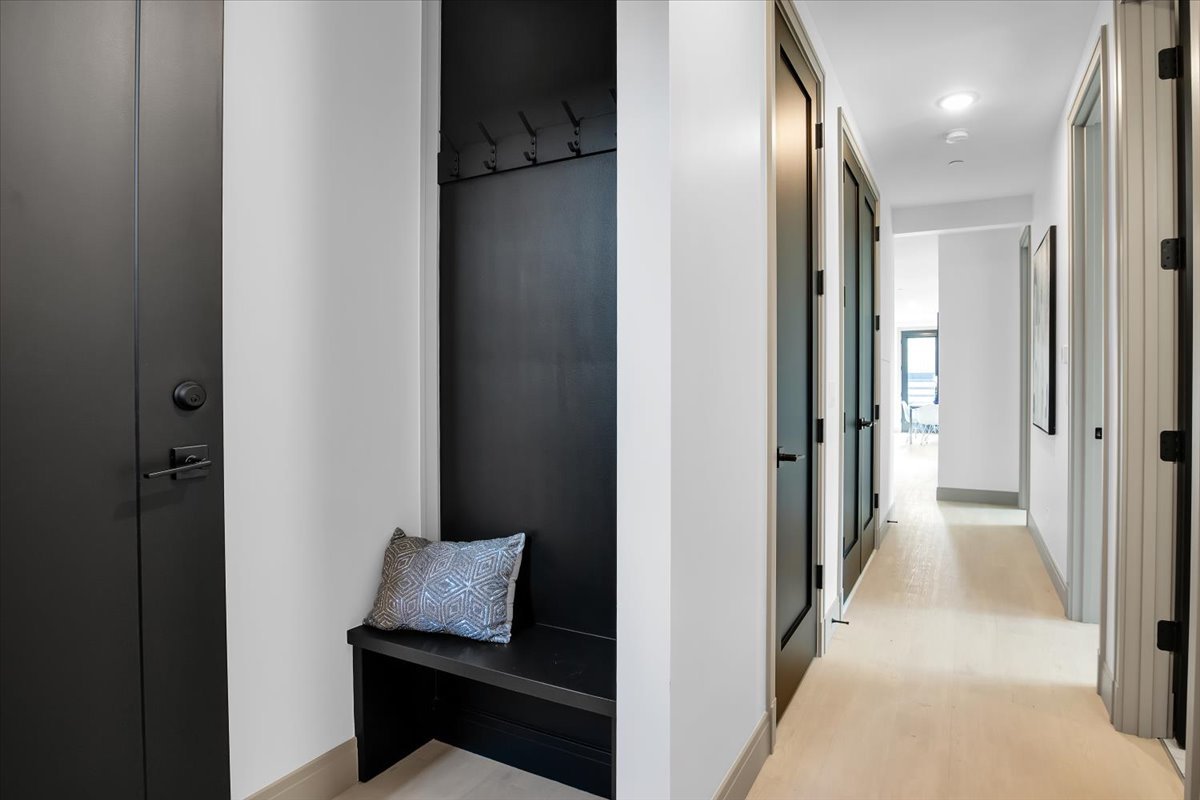 4235 South Champlain Avenue, Unit 1N Chicago, IL 60653 - Photo 25 of 26 a view of an empty room