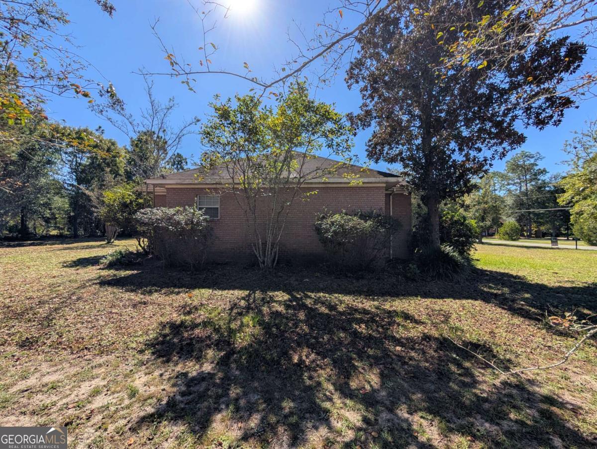 775 Catherine Street Jesup, GA 31546 - Photo 3 of 37