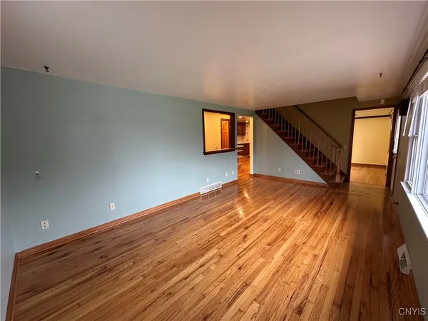 $1,950 | 7336 Wheatley Road, Cicero, NY 13057