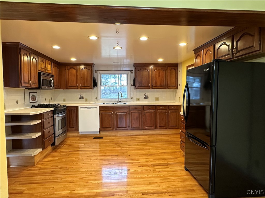 7336 Wheatley Road Cicero, NY 13057 - Photo 8 of 26