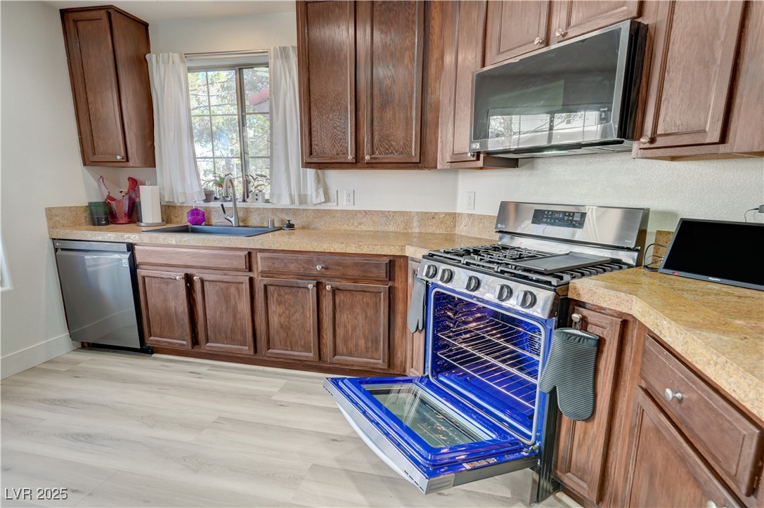 7310 Camrose Ridge Place, Unit 101 Las Vegas, NV 89149 - Photo 15 of 34