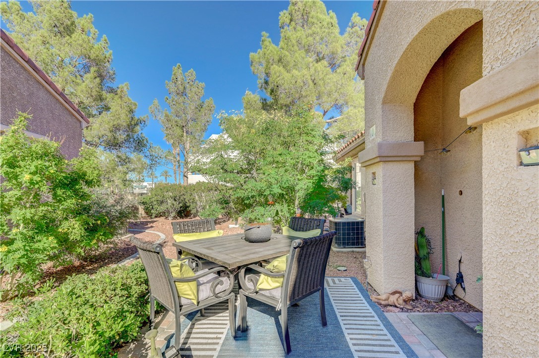 7310 Camrose Ridge Place, Unit 101 Las Vegas, NV 89149 - Photo 3 of 34