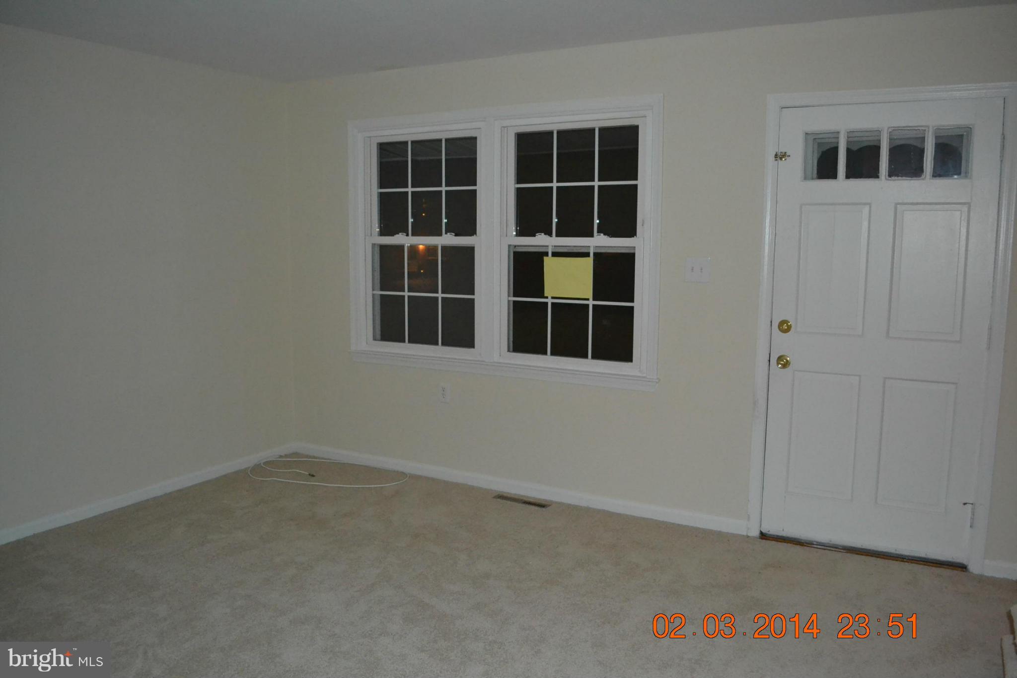 127 West Village Road Elkton, MD 21921 - Photo 6 of 18 Living Room