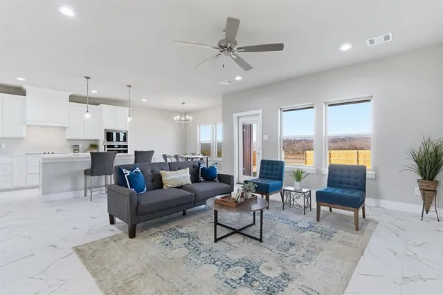 $325,000 | 498 Cumberland Trail, Jacksboro, TX 76458