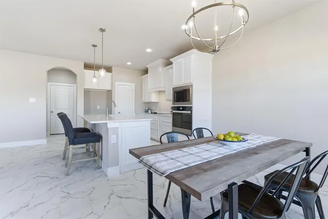 $325,000 | 498 Cumberland Trail, Jacksboro, TX 76458