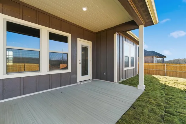 $325,000 | 498 Cumberland Trail, Jacksboro, TX 76458