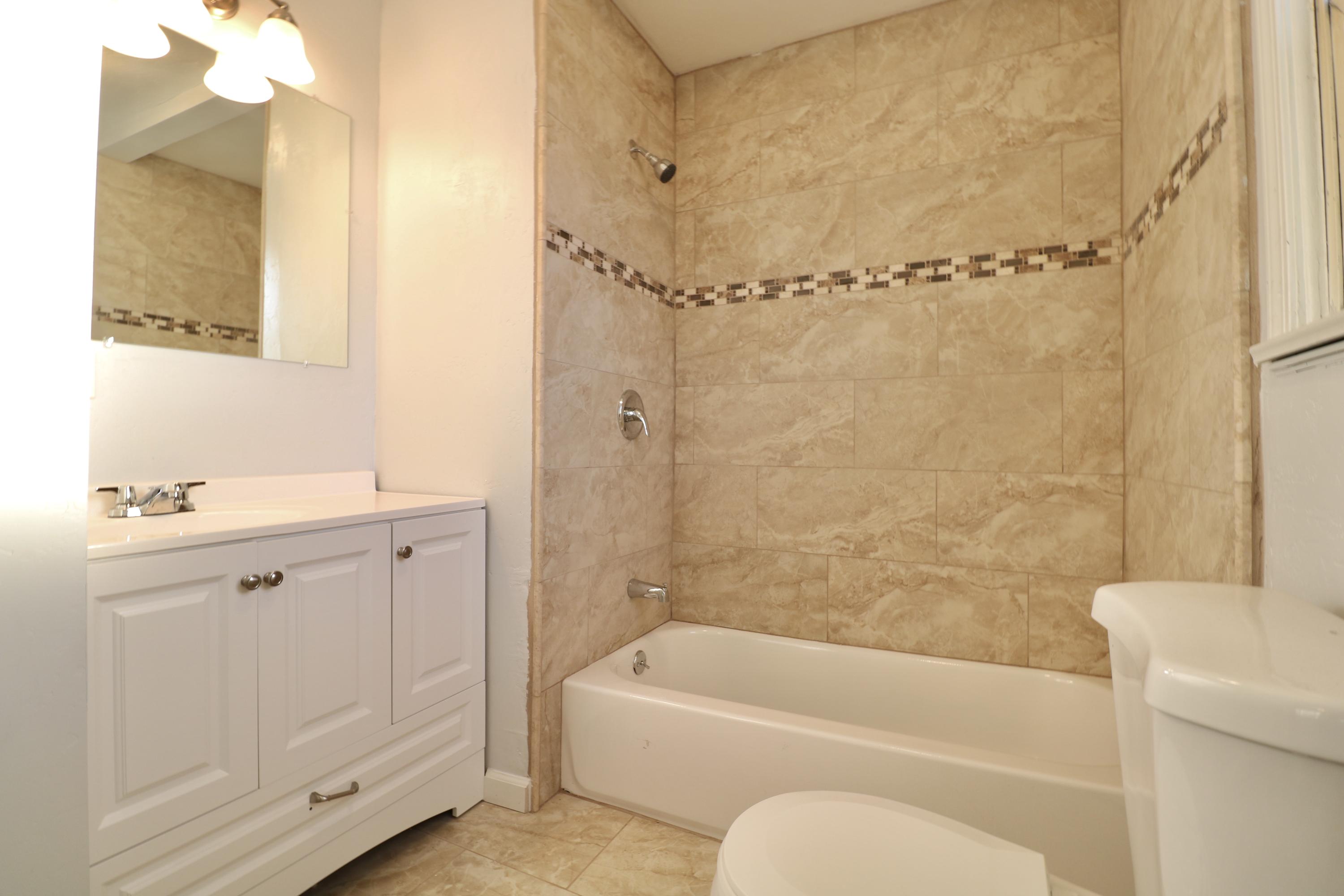 1075 West Maple Street Exeter, CA 93221 - Photo 10 of 13 IMG_0134
