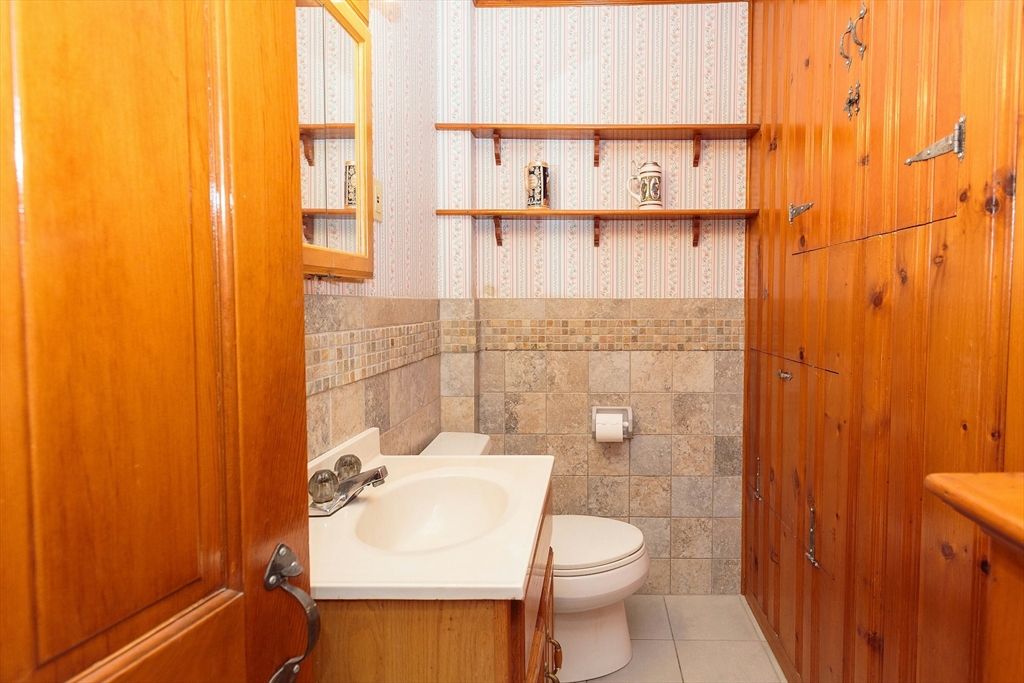 70 Woodside Road Winchester, MA 01890 - Photo 19 of 40 Gallery Image 19