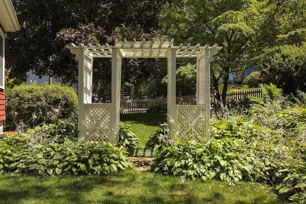 70 Woodside Road Winchester, MA 01890 - Photo 37 of 40 Gallery Image 37