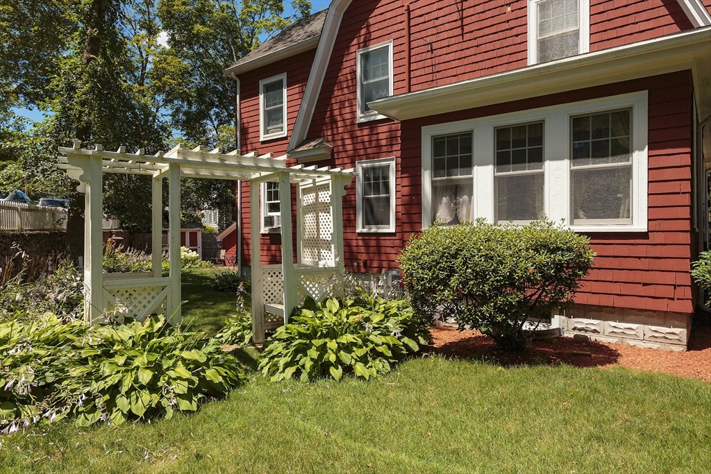 70 Woodside Road Winchester, MA 01890 - Photo 38 of 40 Gallery Image 38