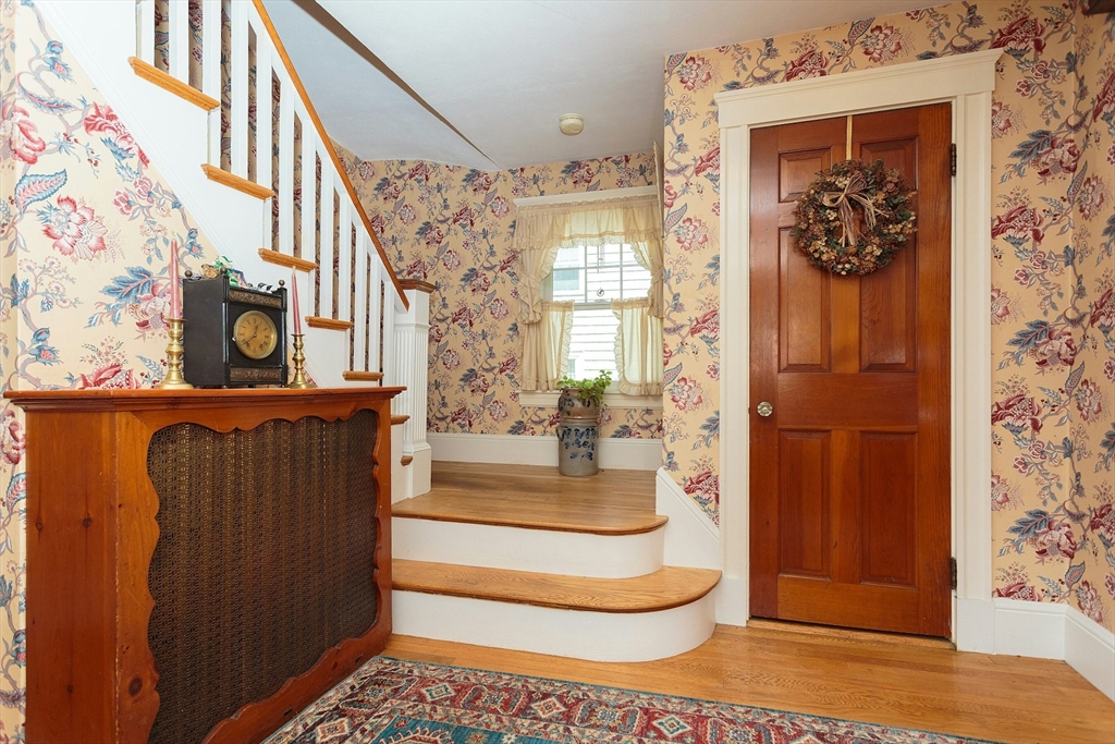 70 Woodside Road Winchester, MA 01890 - Photo 4 of 40 Gallery Image 4