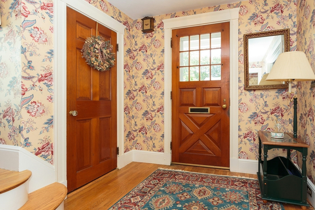 70 Woodside Road Winchester, MA 01890 - Photo 5 of 40 Gallery Image 5
