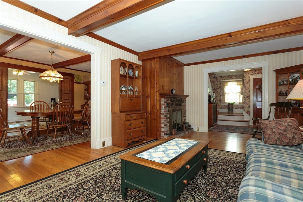 70 Woodside Road Winchester, MA 01890 - Photo 9 of 40 Gallery Image 9