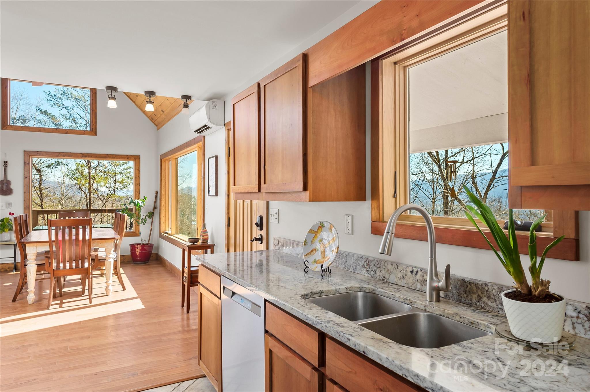104 Fox Den Road Asheville, NC 28805 - Photo 11 of 28 Gallery Image 11