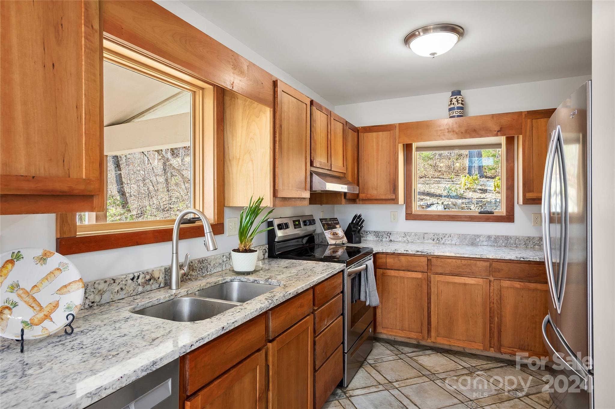 104 Fox Den Road Asheville, NC 28805 - Photo 10 of 28 Gallery Image 10