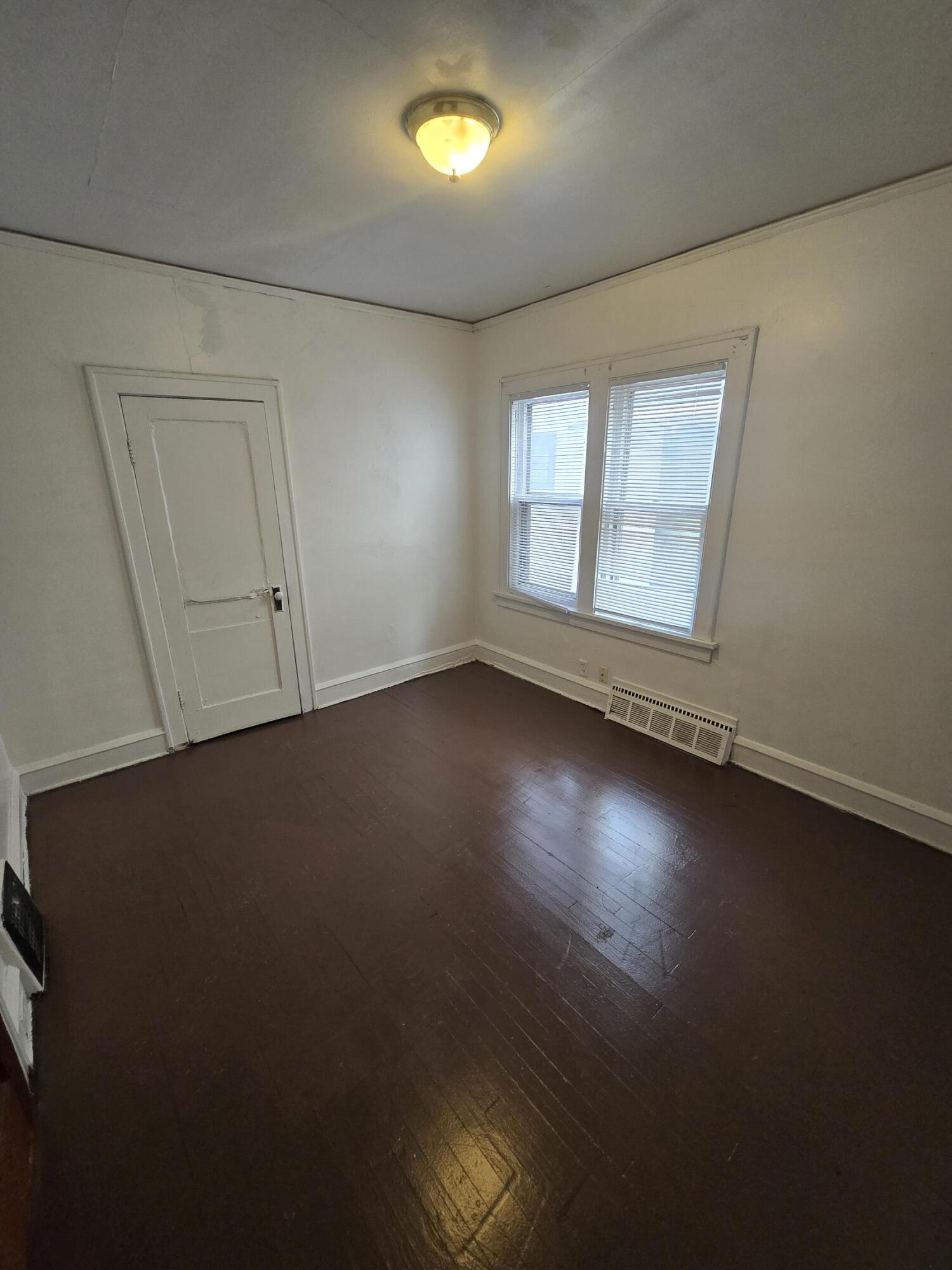 1722 South Layton Boulevard Milwaukee, WI 53215 - Photo 13 of 34 20260203_111233