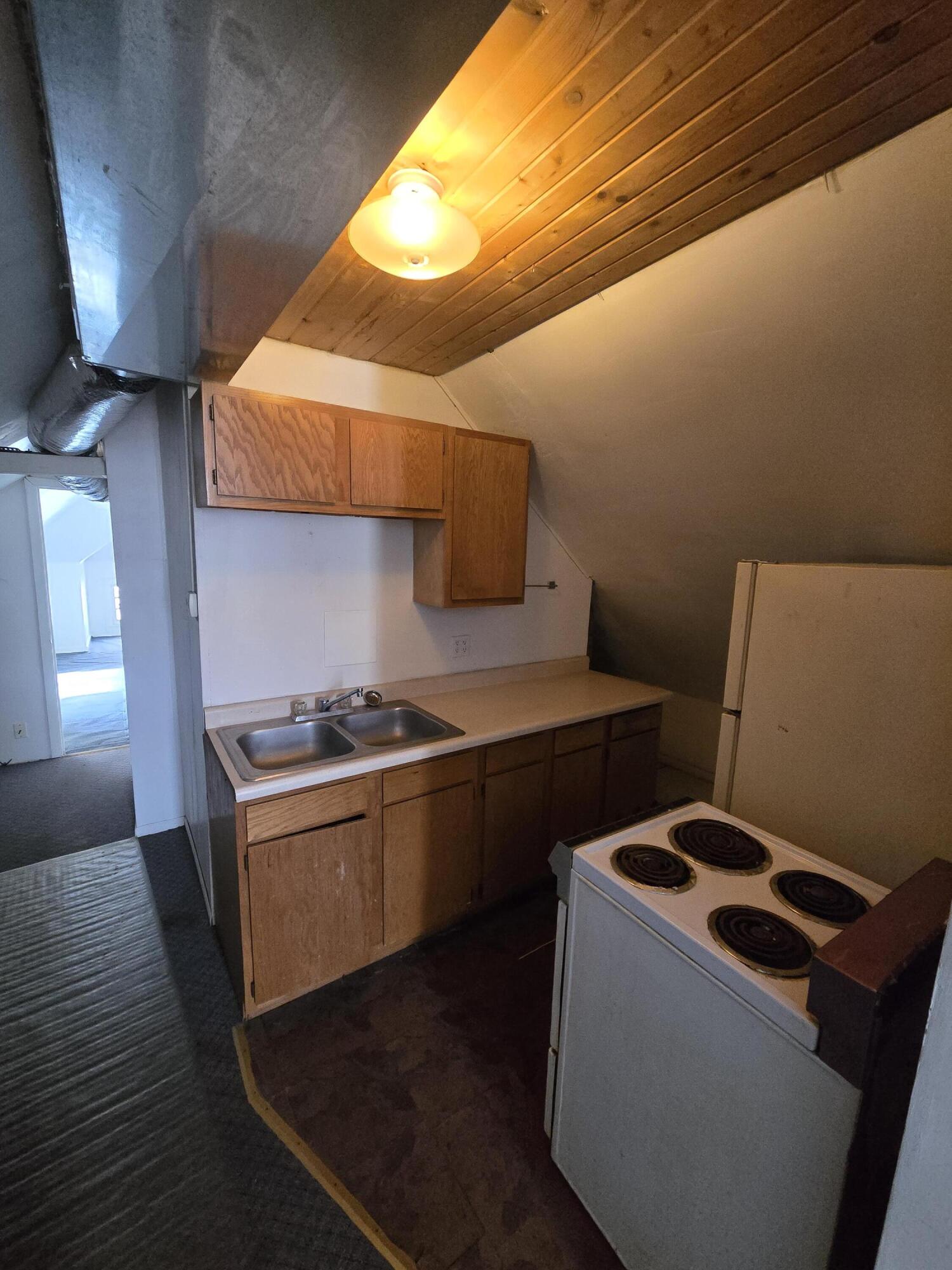 1722 South Layton Boulevard Milwaukee, WI 53215 - Photo 27 of 34 20260203_113212