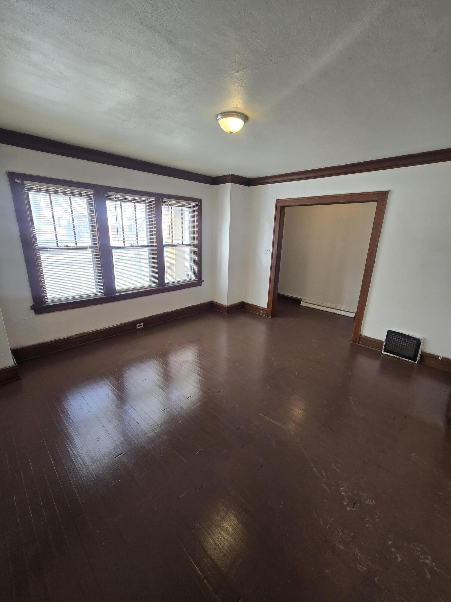 1722 South Layton Boulevard Milwaukee, WI 53215 - Photo 9 of 34 20260203_110851