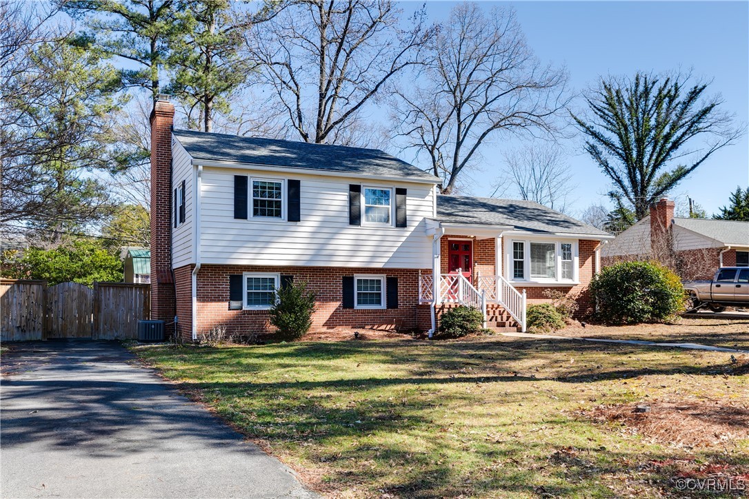 9302 Freestone Avenue Henrico, VA 23229 - Photo 4 of 34