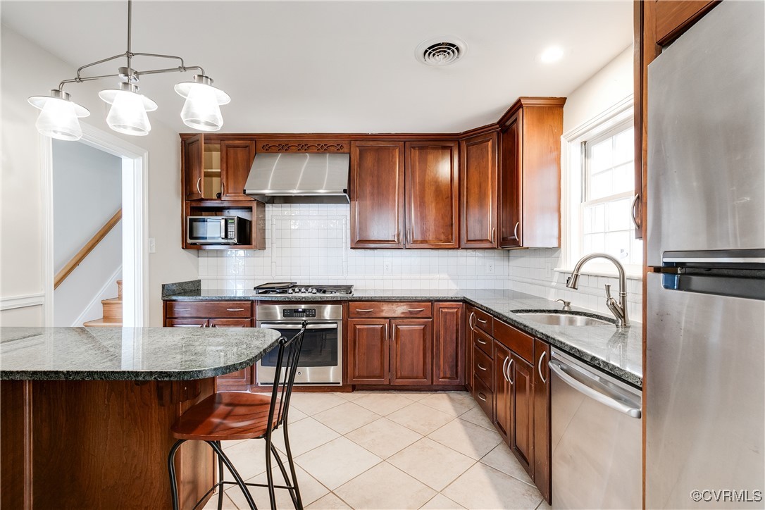 9302 Freestone Avenue Henrico, VA 23229 - Photo 8 of 34