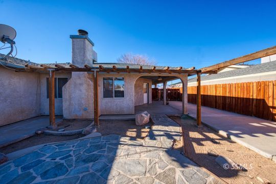 336 North Kern Street Ridgecrest, CA 93555 - Photo 34 of 35 a view of a backyard with a patio