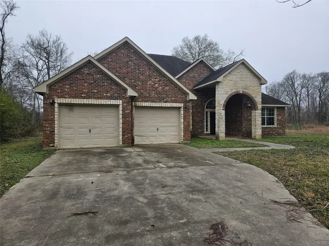 $380,000 | 936 County Road 4923, Dayton, TX 77535