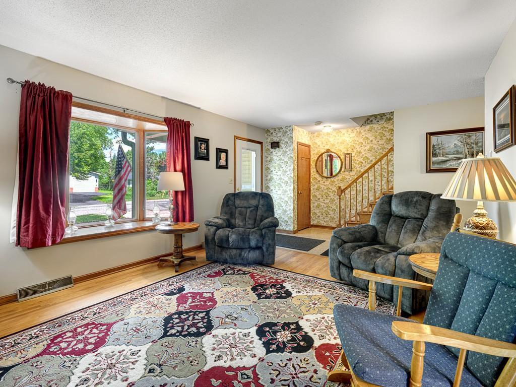 806 Myrtle Street Hudson, WI 54016 - Photo 2 of 15