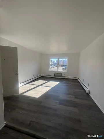 $1,500 | 190 Birdseye Street, Unit A9, Bridgeport, CT 06604