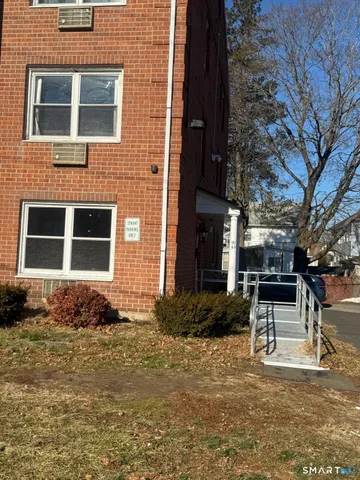 $1,500 | 190 Birdseye Street, Unit A9, Bridgeport, CT 06604