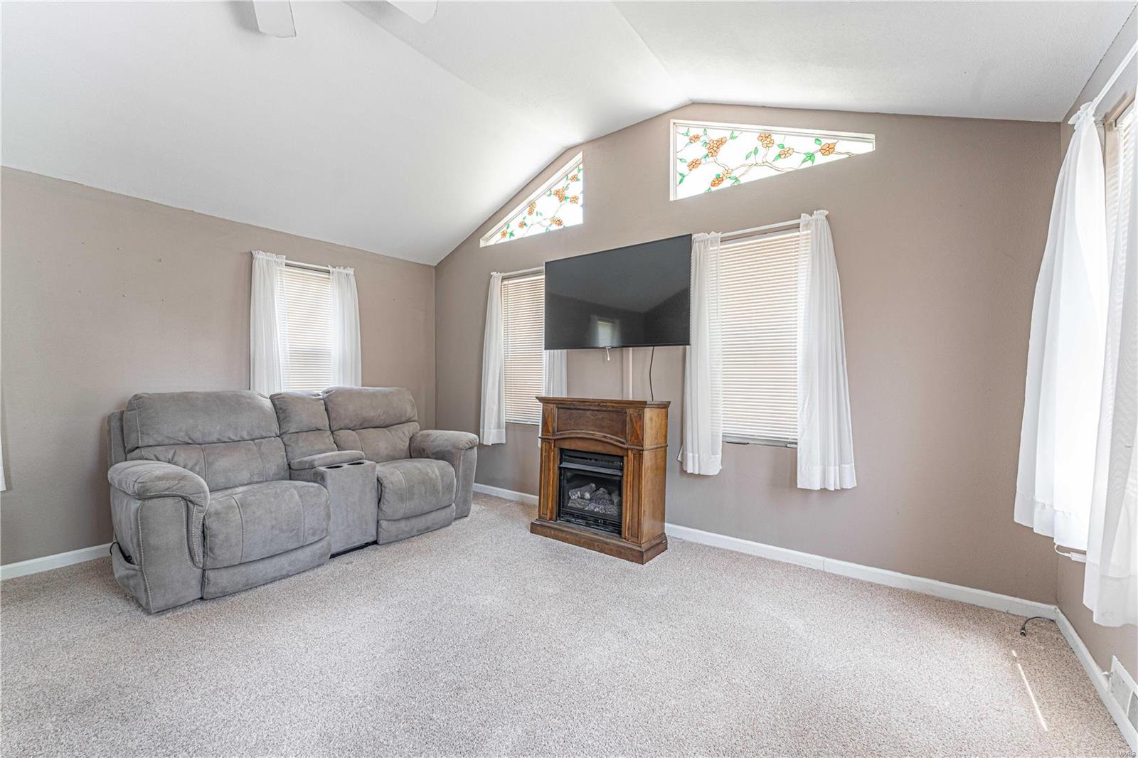 1135 New Trenton Road Highland, IL 62249 - Photo 13 of 32