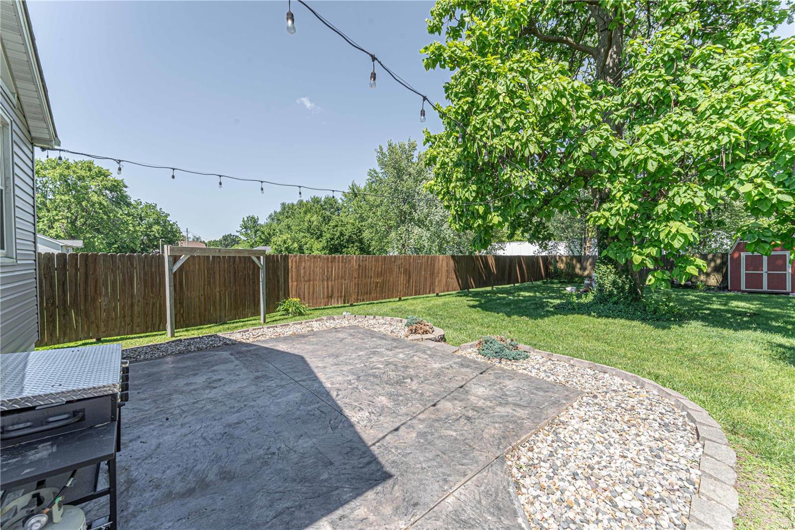 1135 New Trenton Road Highland, IL 62249 - Photo 5 of 32