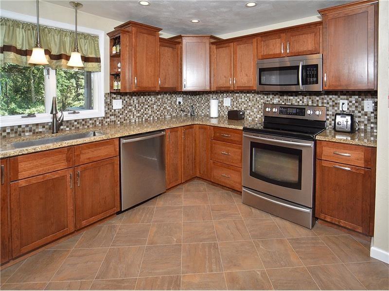 927 Harvard Road Monroeville, PA 15146 - Photo 2 of 25 Gallery Image 2
