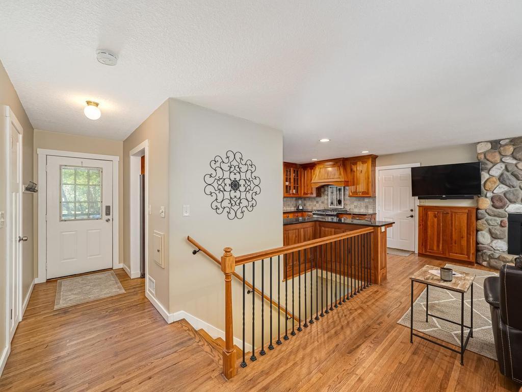 5137 Forest Road Minnetonka, MN 55345 - Photo 12 of 37 Gallery Image 12