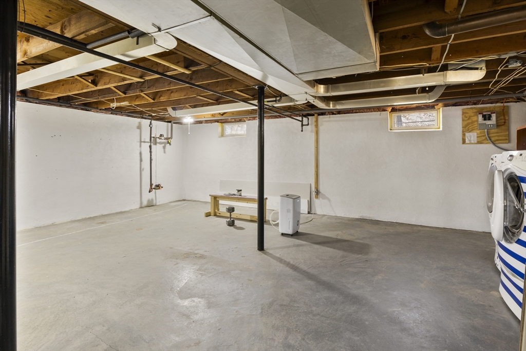 165 Sawmill Road Springfield, MA 01118 - Photo 33 of 39 a view of an empty room