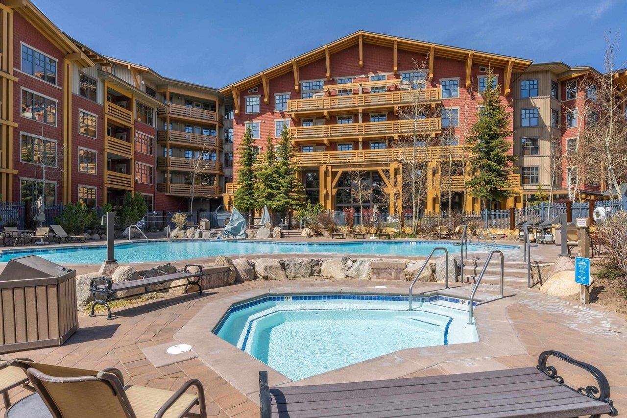 6201 Minaret Road, Unit 2117 Mammoth Lakes, CA 93546 - Photo 45 of 47 a view of a building with a swimming pool