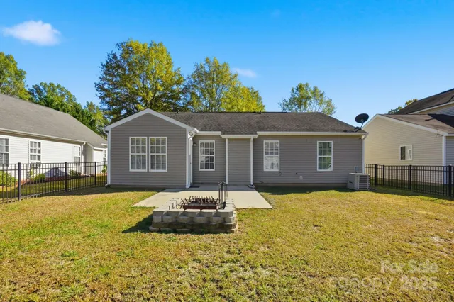 $360,000 | 10549 Glory Meadow Court, Charlotte, NC 28278