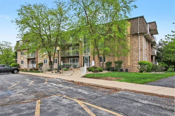$209,900 | 113 Swan Drive, Dyer, IN 46311