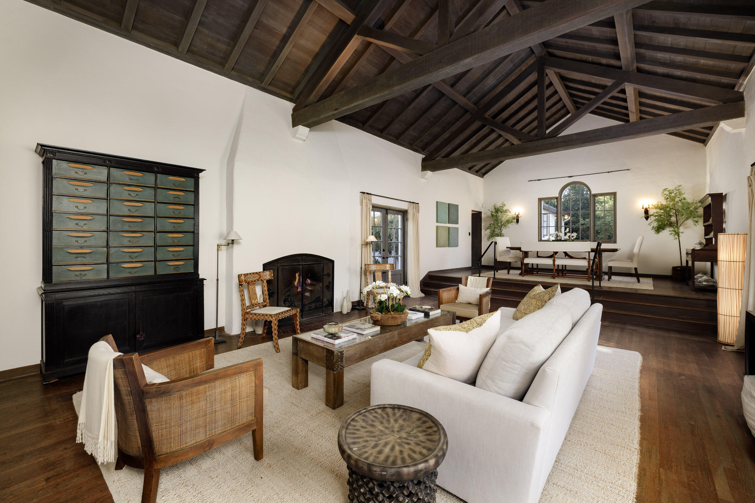 1306 Las Alturas Road Santa Barbara, CA 93103 - Photo 5 of 35 1306 Las Alturas_0024