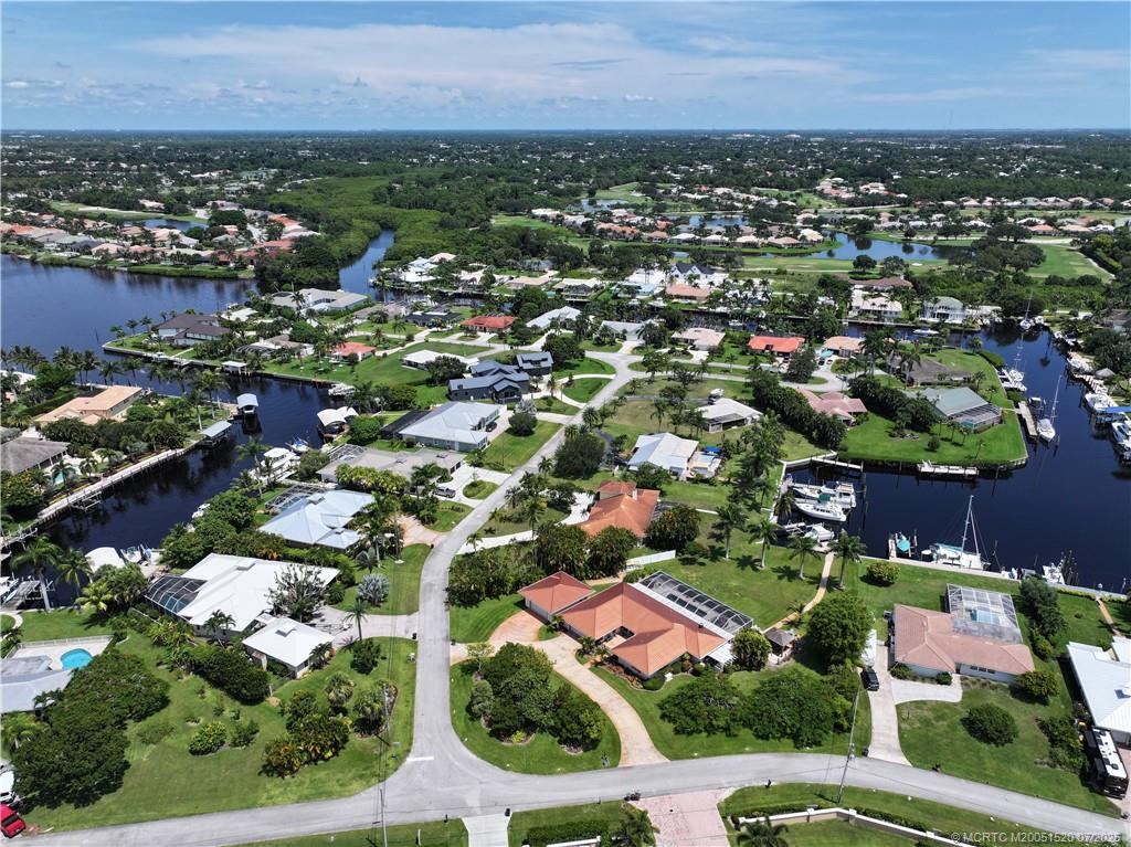 2645 Northwest S Shore Road Stuart, FL 34994 - Photo 6 of 51 Gallery Image 6