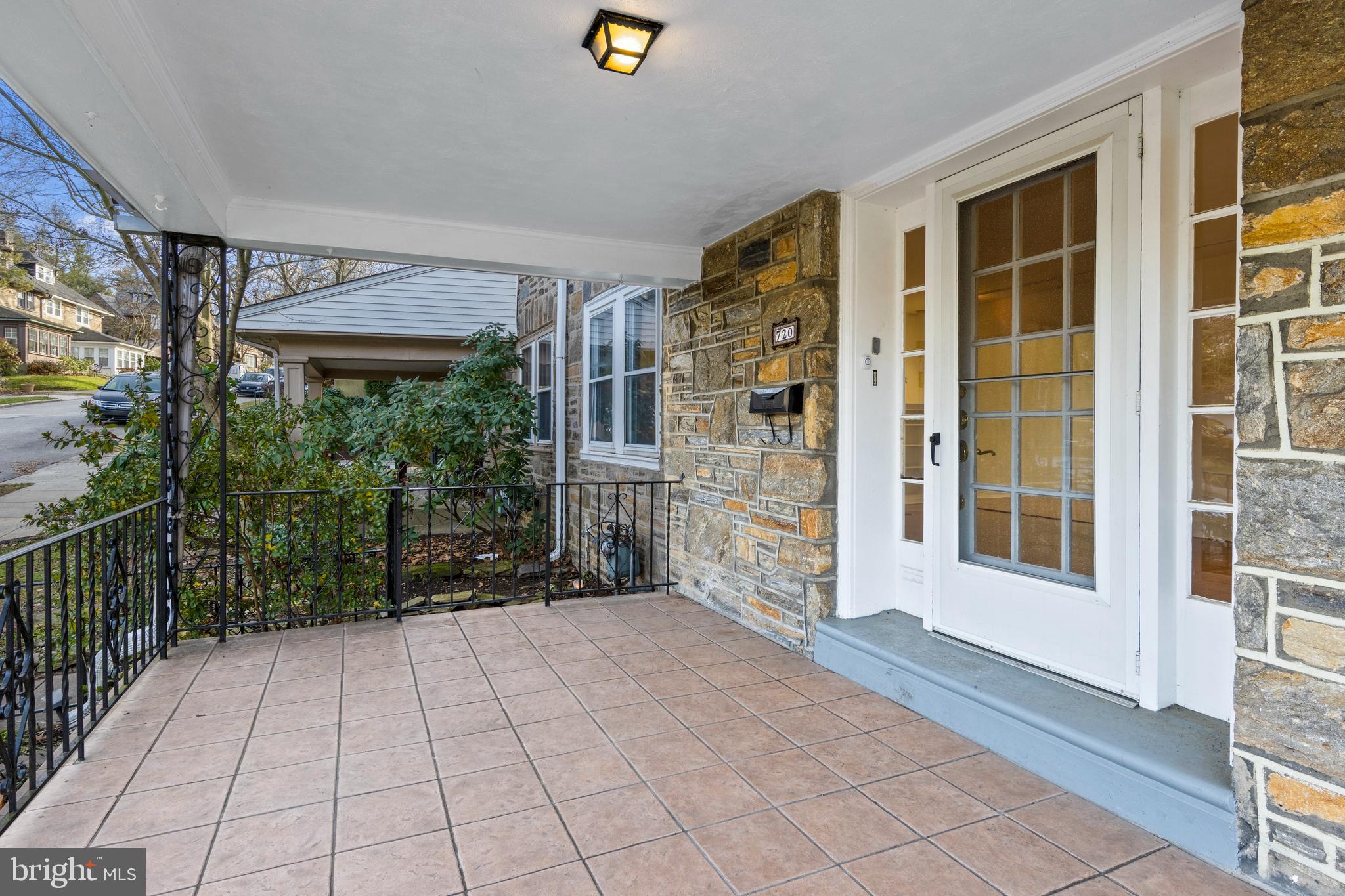 720 Stradone Road Bala Cynwyd, PA 19004 - Photo 3 of 27 Gallery Image 3