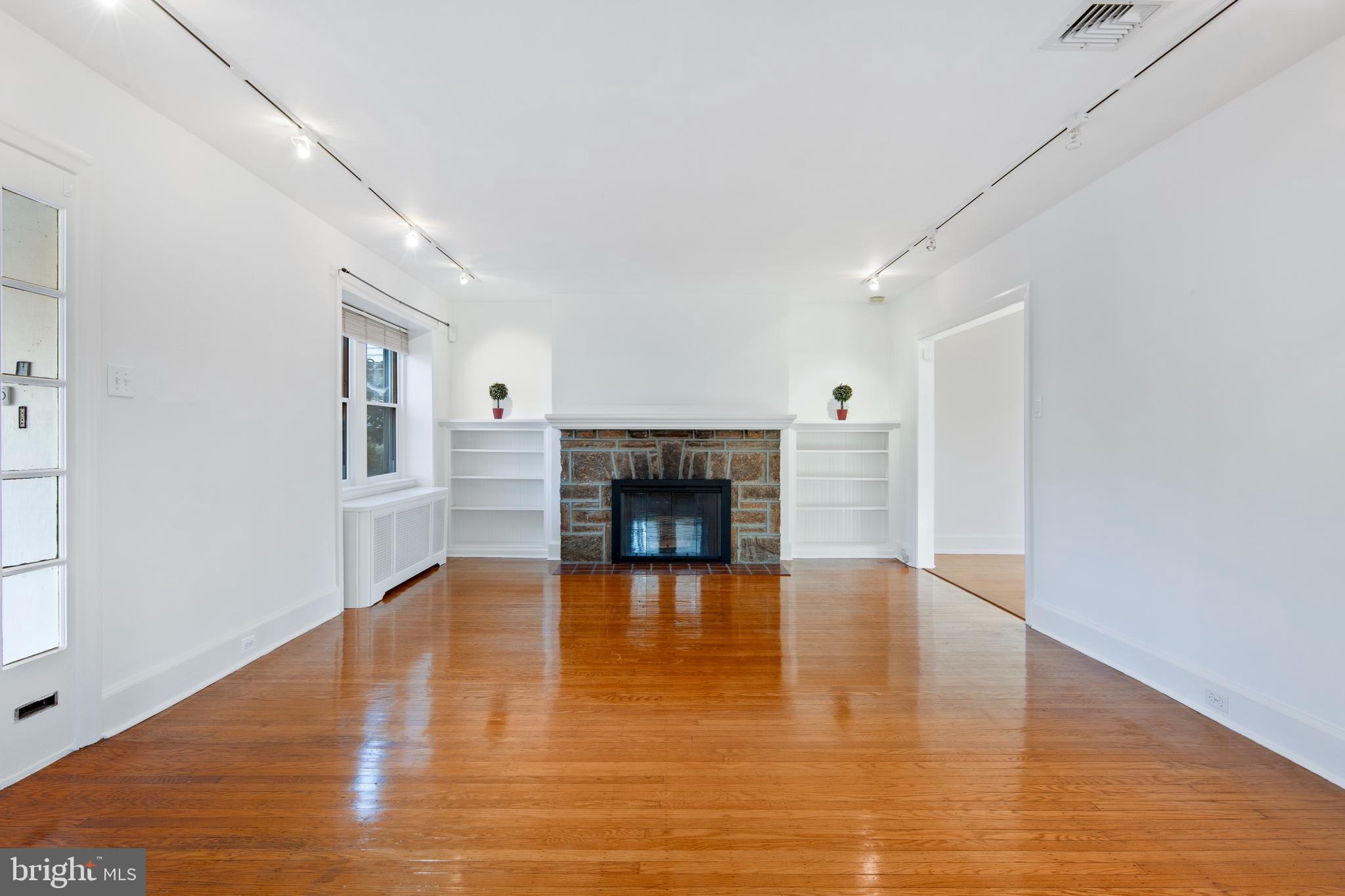 720 Stradone Road Bala Cynwyd, PA 19004 - Photo 7 of 27 Gallery Image 7