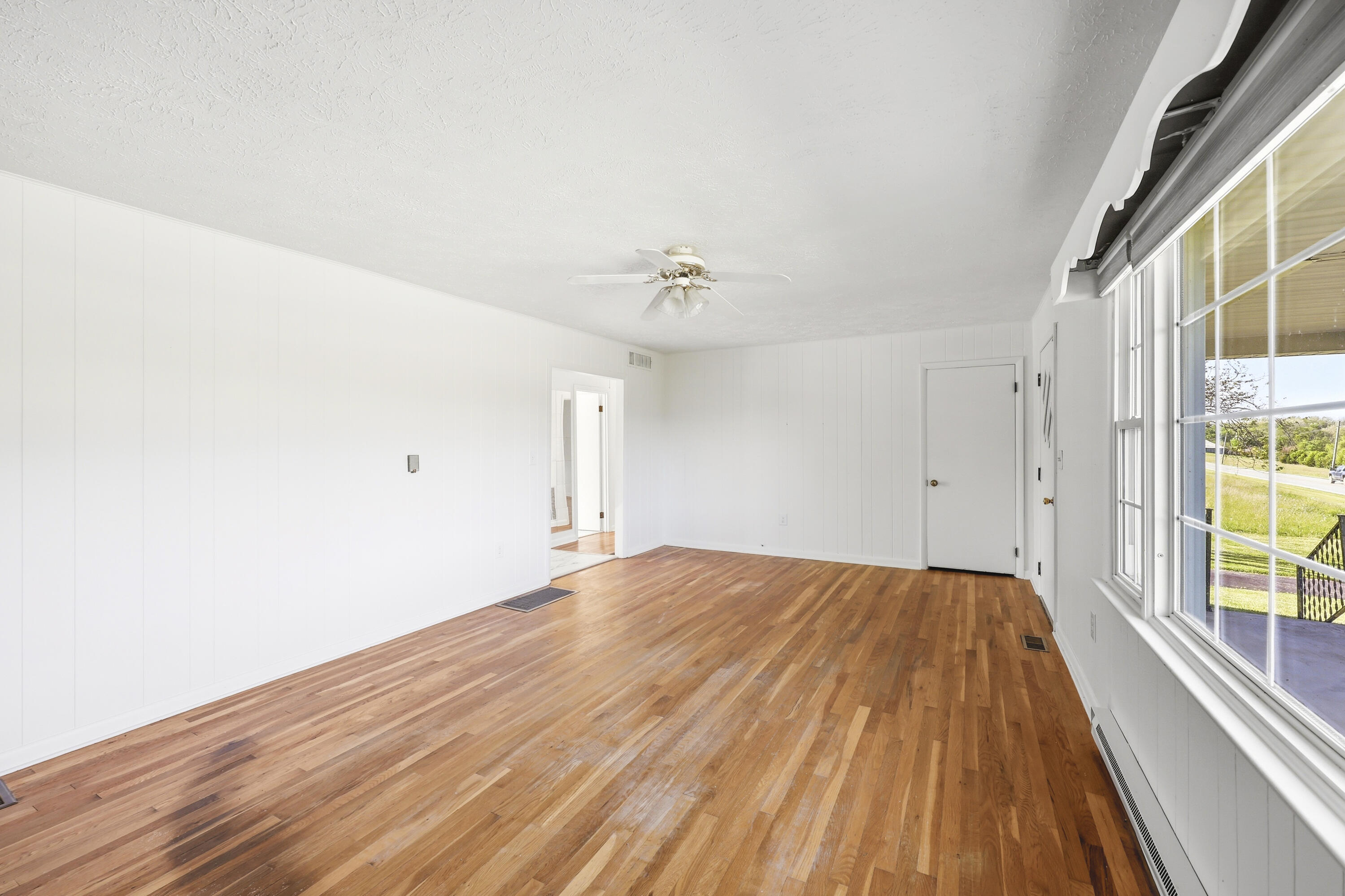 210 Bunker Hill Road Paris, KY 40361 - Photo 14 of 30 139A1799