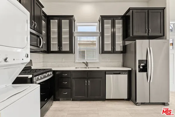 $179,950 | 8250 Lankershim Boulevard, Unit 186, North Hollywood, CA 91605