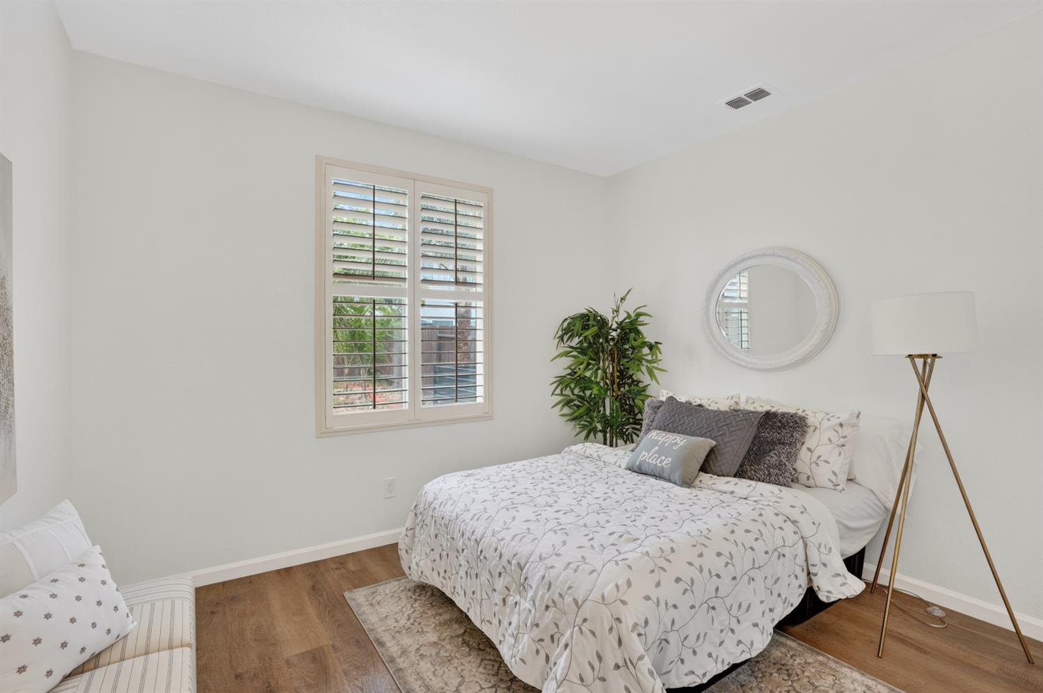 10090 Rojelio Court Elk Grove, CA 95757 - Photo 18 of 40