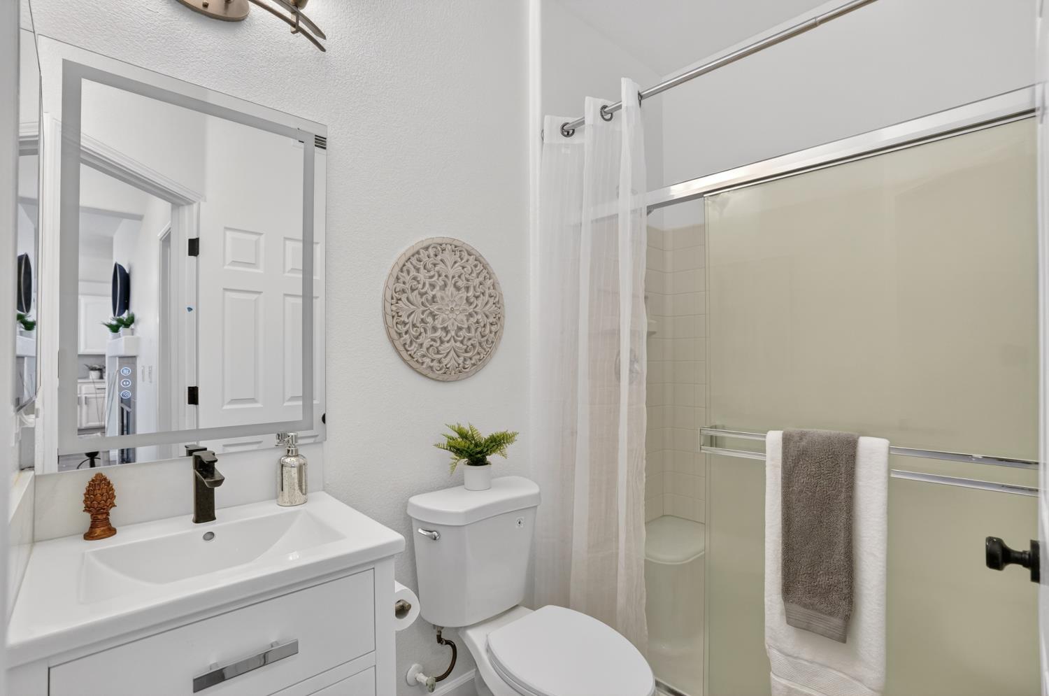 10090 Rojelio Court Elk Grove, CA 95757 - Photo 21 of 40