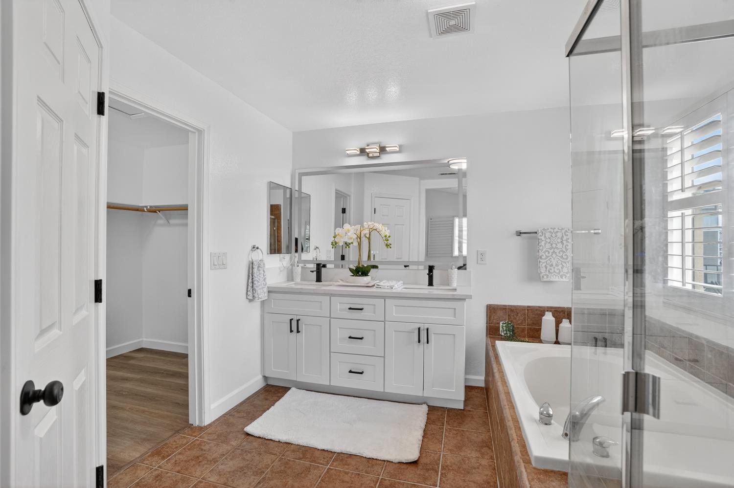 10090 Rojelio Court Elk Grove, CA 95757 - Photo 26 of 40