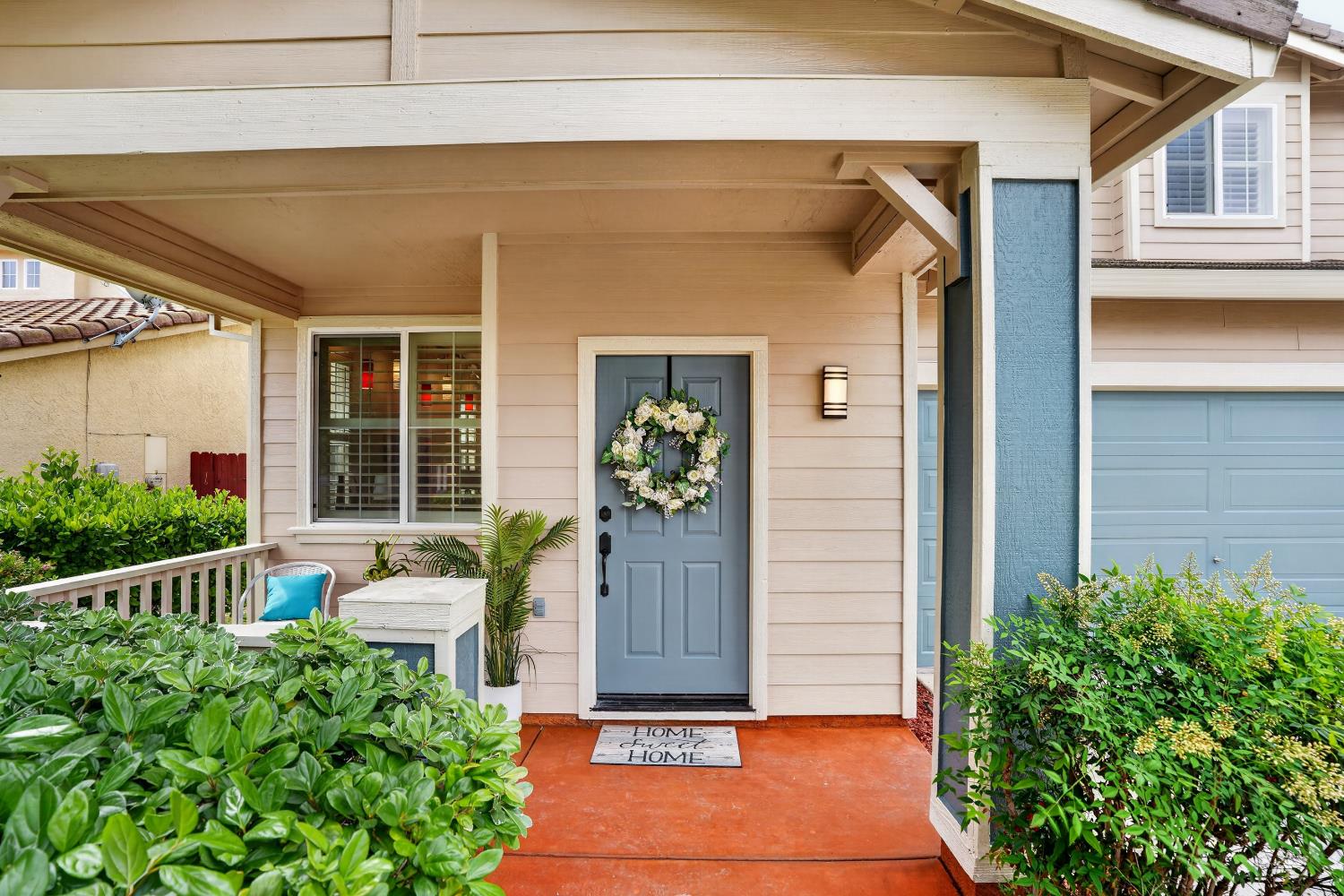 10090 Rojelio Court Elk Grove, CA 95757 - Photo 3 of 40