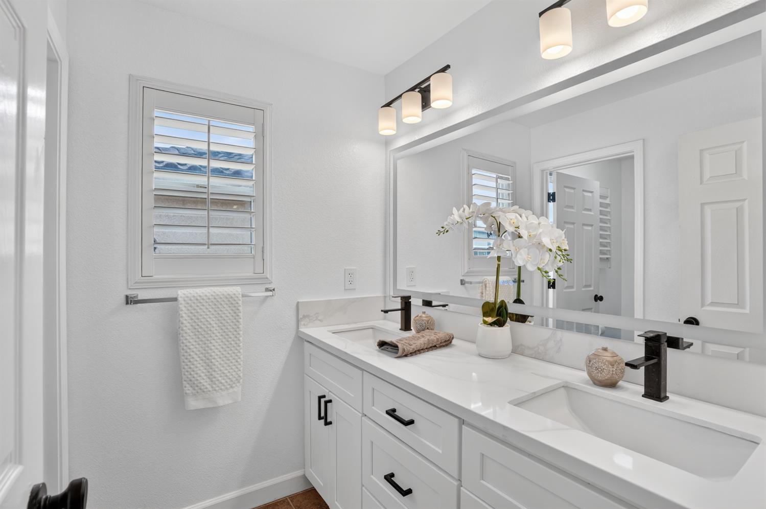 10090 Rojelio Court Elk Grove, CA 95757 - Photo 31 of 40