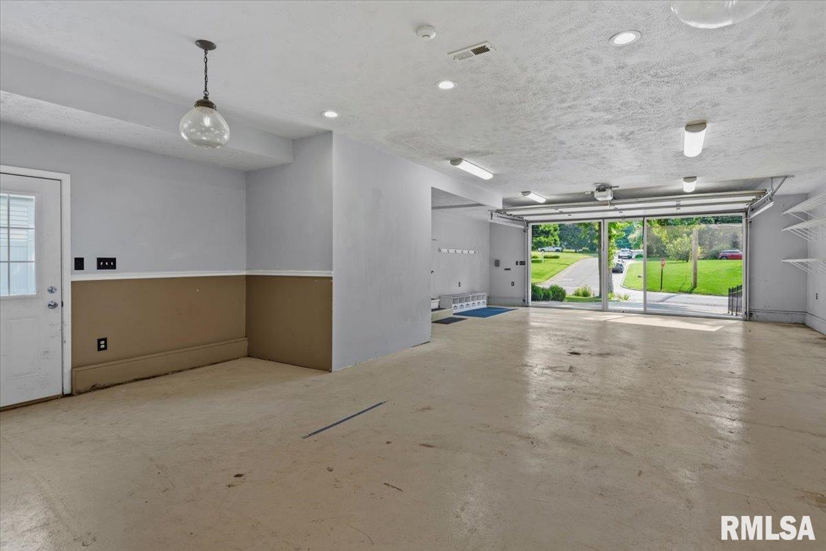 1831 South Illini Road Springfield, IL 62704 - Photo 20 of 58 Gallery Image 20